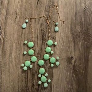 Chunky necklace / drop earrings